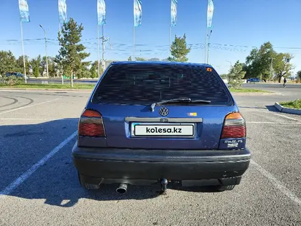 Volkswagen Golf 1995 года за 1 800 000 тг. в Тараз – фото 5