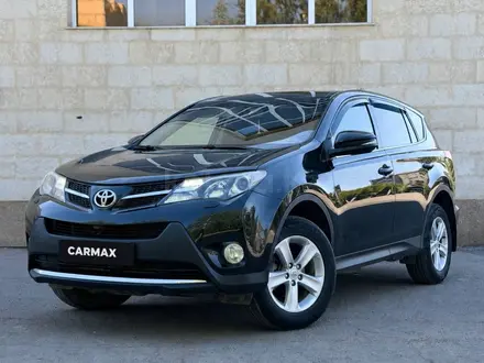 Toyota RAV4 2014 года за 9 990 000 тг. в Кокшетау