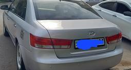 Hyundai Sonata 2006 года за 3 800 000 тг. в Астана – фото 3