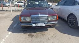 Mercedes-Benz E 200 1982 годаүшін3 000 000 тг. в Алматы