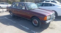 Mercedes-Benz E 200 1982 годаүшін3 500 000 тг. в Алматы – фото 3