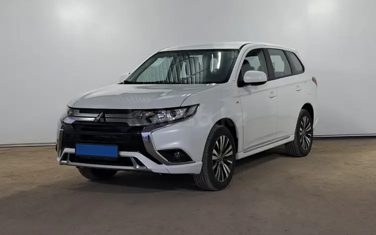 Mitsubishi Outlander 2022 годаүшін9 750 000 тг. в Шымкент