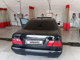 Mercedes-Benz E 430