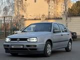 Volkswagen Golf 1995 года за 1 550 000 тг. в Алматы