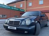 Mercedes-Benz E 200 1997 годаүшін3 200 000 тг. в Павлодар – фото 2