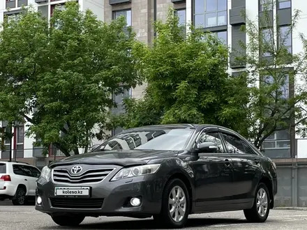 Toyota Camry 2010 года за 6 800 000 тг. в Алматы