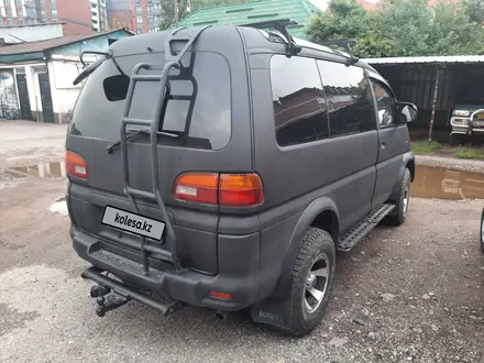 Mitsubishi Delica 1996 года за 7 300 000 тг. в Алматы – фото 3