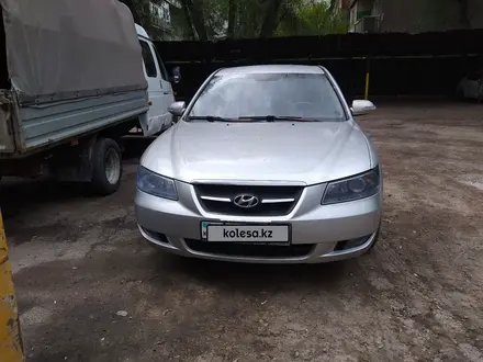 Hyundai Sonata 2005 года за 3 000 000 тг. в Алматы