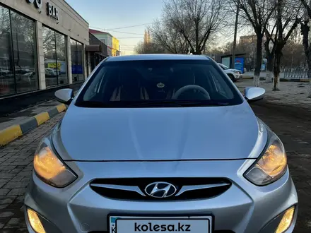 Hyundai Accent 2012 года за 5 000 000 тг. в Актобе – фото 2