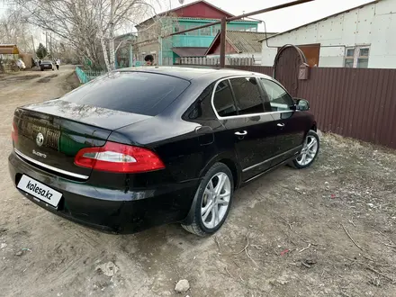 Skoda Superb 2012 года за 5 400 000 тг. в Уральск – фото 2