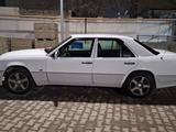 Mercedes-Benz E 200 1994 года за 1 200 000 тг. в Актау – фото 3