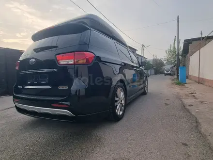 Kia Carnival 2015 года за 12 300 000 тг. в Шымкент – фото 13