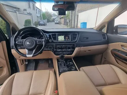 Kia Carnival 2015 года за 12 300 000 тг. в Шымкент – фото 17