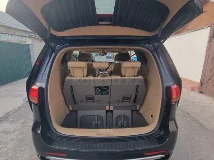 Kia Carnival 2015 года за 12 300 000 тг. в Шымкент – фото 26