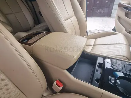 Kia Carnival 2015 года за 12 300 000 тг. в Шымкент – фото 76