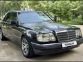Mercedes-Benz E 220 1992 года за 1 900 000 тг. в Караганда – фото 2