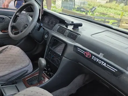 Toyota Camry 2001 года за 2 500 000 тг. в Алматы – фото 5