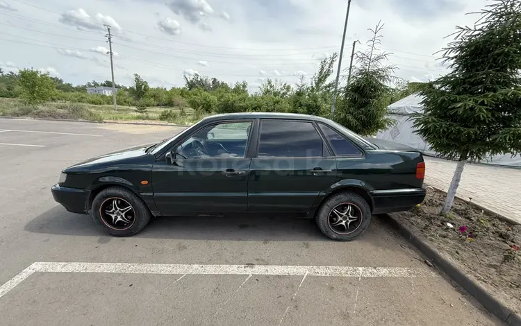 Volkswagen Passat 1994 годаүшін1 100 000 тг. в Караганда