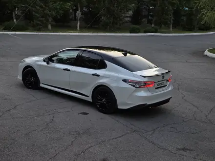 Toyota Camry 2021 года за 13 500 000 тг. в Караганда – фото 14