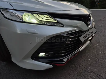 Toyota Camry 2021 года за 13 500 000 тг. в Караганда – фото 34