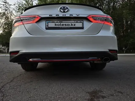 Toyota Camry 2021 года за 13 500 000 тг. в Караганда – фото 36