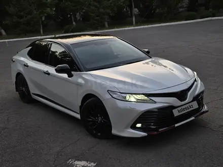 Toyota Camry 2021 года за 13 500 000 тг. в Караганда – фото 4