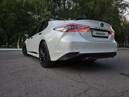 Toyota Camry 2021 года за 13 500 000 тг. в Караганда – фото 40