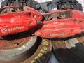 Суппорт диск тормозной перед зад Brembo суппорта диски комплект SRT за 130 000 тг. в Алматы – фото 3