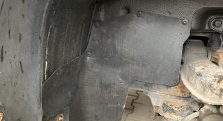 Пыльники на арки, боковая грязезащита двигателя На Mitsubishi Delica. за 12 000 тг. в Алматы