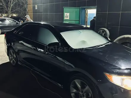 Toyota Camry 2013 года за 7 500 000 тг. в Жанаозен – фото 3