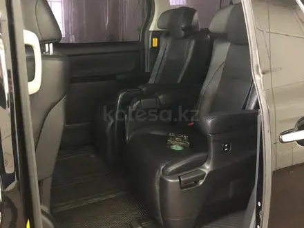 Toyota Vellfire 2012 года за 8 800 000 тг. в Астана – фото 9