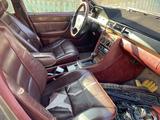 Mercedes-Benz E 300 1993 года за 750 000 тг. в Актобе – фото 2