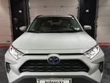 Toyota RAV4 2021 года за 17 500 000 тг. в Астана