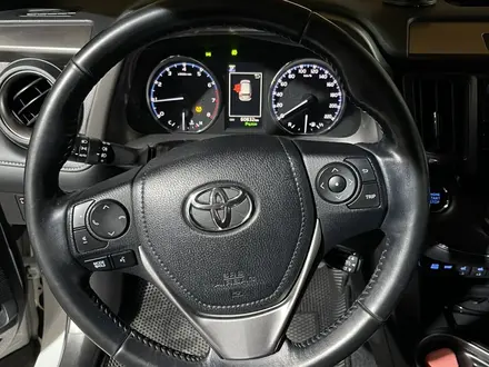 Toyota RAV4 2018 года за 14 200 000 тг. в Караганда – фото 12