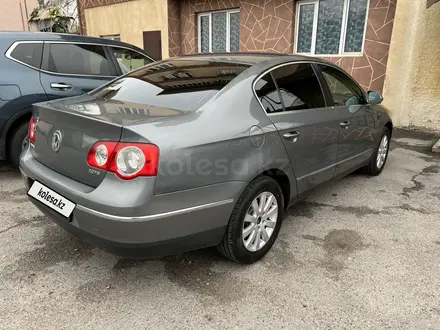 Volkswagen Passat 2007 года за 4 200 000 тг. в Алматы – фото 4