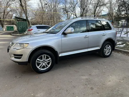 Volkswagen Touareg 2007 года за 7 650 000 тг. в Алматы – фото 6