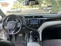 Toyota Camry 2020 года за 12 000 000 тг. в Шу – фото 2