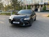 Lexus ES 250 2023 года за 27 300 000 тг. в Астана – фото 2