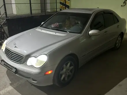 Mercedes-Benz C 200 2004 года за 4 500 000 тг. в Актау – фото 2