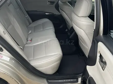 Toyota Avalon 2015 года за 7 000 000 тг. в Атырау – фото 8