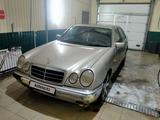 Mercedes-Benz E 230 1996 года за 2 300 000 тг. в Жезказган