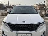 Kia Carnival 2021 года за 15 800 000 тг. в Алматы