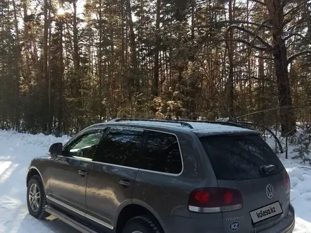 Volkswagen Touareg 2007 года за 7 100 000 тг. в Павлодар – фото 2