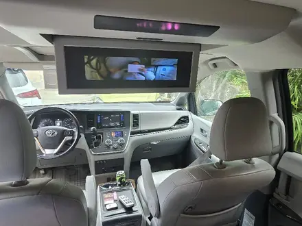 Toyota Sienna 2015 года за 10 200 000 тг. в Актобе – фото 9