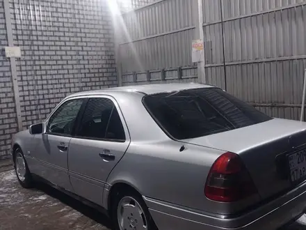 Mercedes-Benz C 220 1996 года за 2 500 000 тг. в Шымкент – фото 4