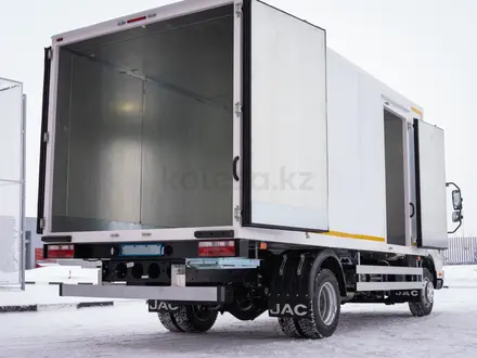 JAC  N90 Изотермический фургон 2024 года за 21 200 000 тг. в Алматы – фото 4