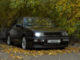 Volkswagen Golf 1993 года за 4 500 000 тг. в Астана