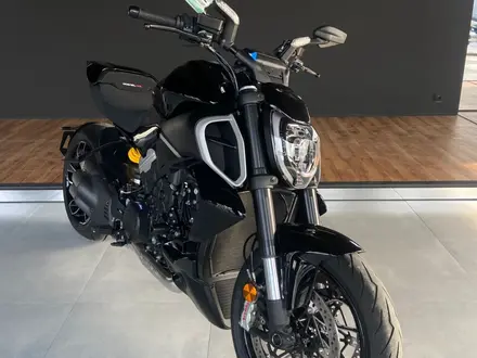 Ducati  Ducati Diavel V4 2024 года за 16 990 000 тг. в Алматы