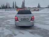 Chevrolet Aveo 2014 года за 2 900 000 тг. в Уральск – фото 4