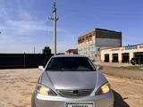 Toyota Camry 2003 года за 4 400 000 тг. в Уральск – фото 3